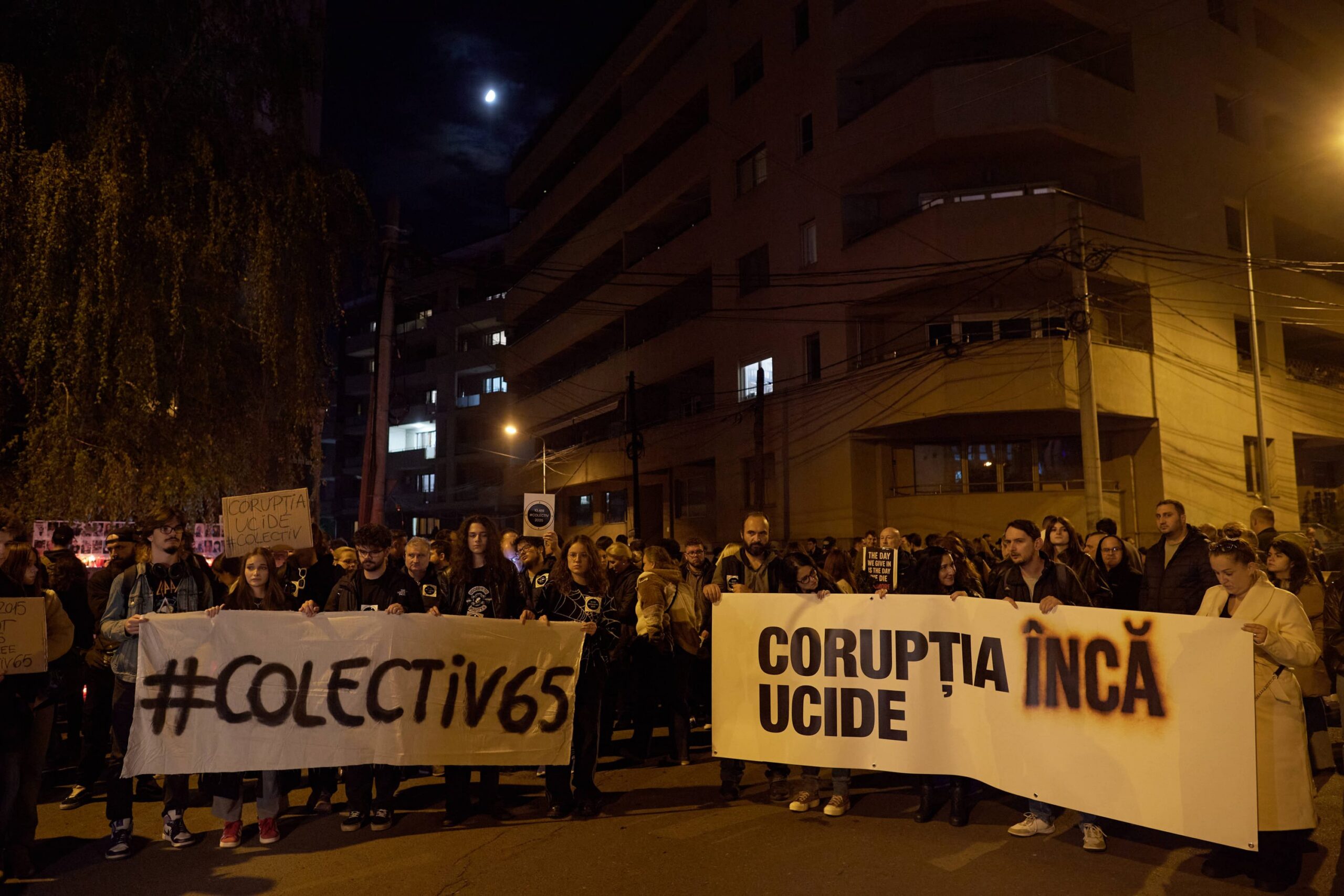 Organizatorul marșului Colectiv amendat pentru depășirea orei de comemorare