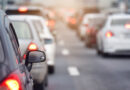 Trei români din zece ar cumpăra un automobil hibrid