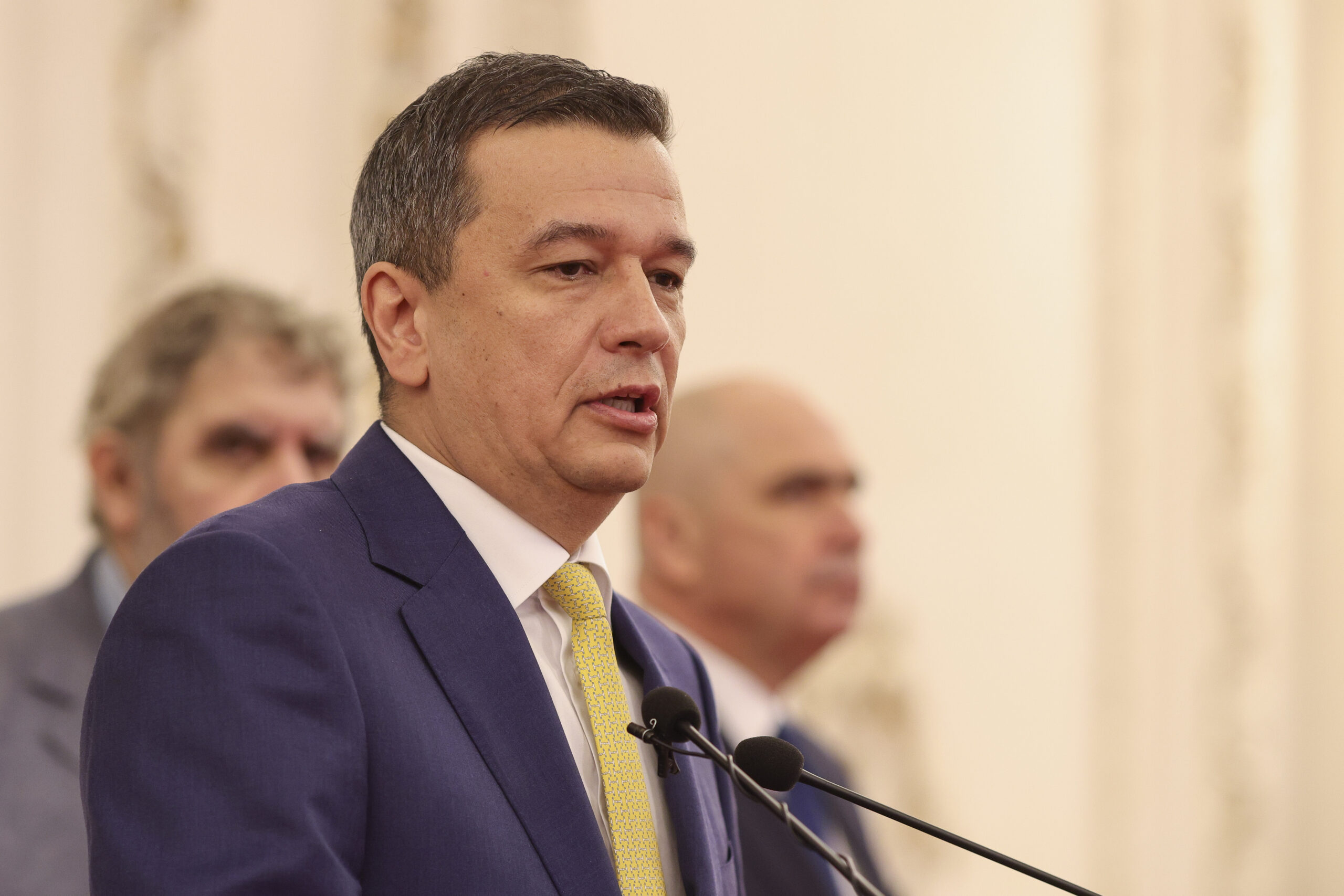 Grindeanu: armata are nevoie de investiții și salarizare demnă