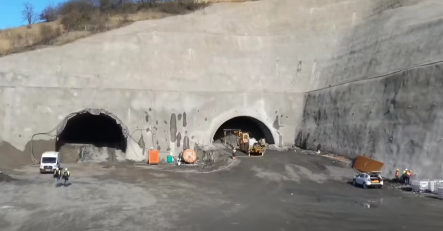 A început dinamitarea primului tunel pe Valea Oltului