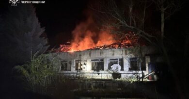 Drone rusești au lovit regiunea Cernihiv, o femeie salvată de incendiu