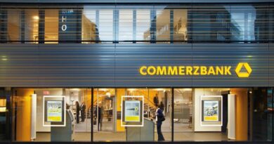 Commerzbank investighează întâlnirea neraportată a fostului CEO cu șeful UniCredit