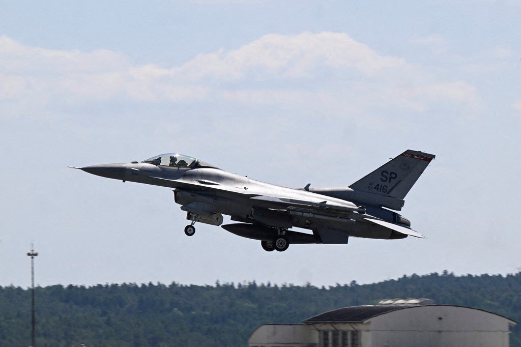 România dispune de o nouă escadrilă de F-16 pentru misiuni NATO