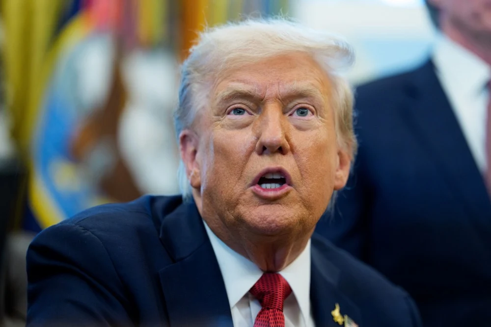 Donald Trump va majora tarifele vamale pentru Canada cu 10%