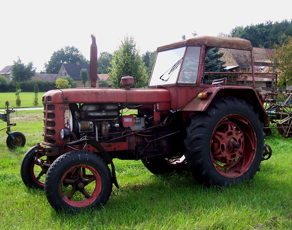 Tractorul U 650, simbol al agriculturii socialiste românești