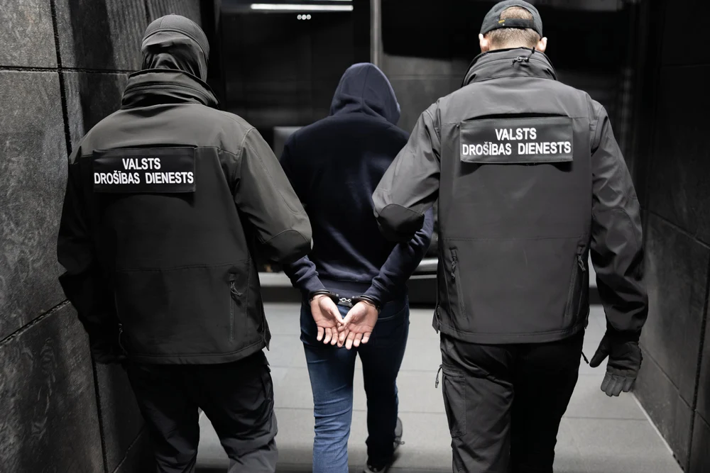 Letonia sub presiune: rețea pro-rusă pregătea incendieri