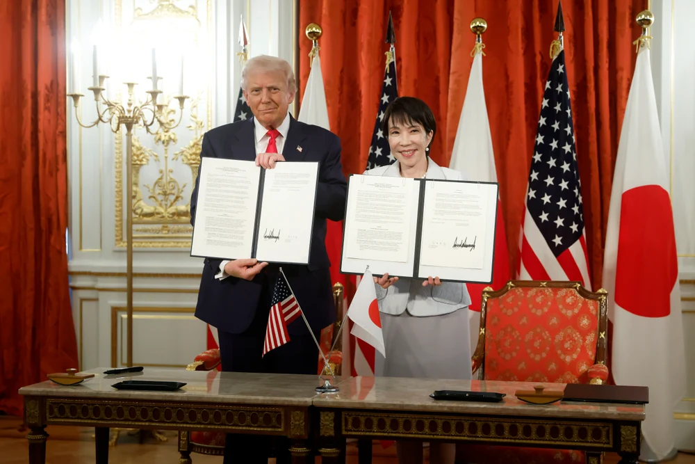 Trump servit cu orez american de Sanae Takaichi