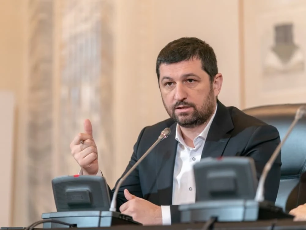 Blat între PSD și AUR pentru susținerea lui Băluță la Primăria Capitalei?