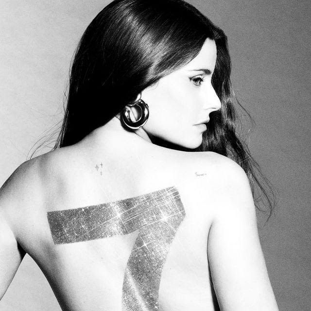 Cântăreaţa Nelly Furtado îşi întrerupe activitatea artistică