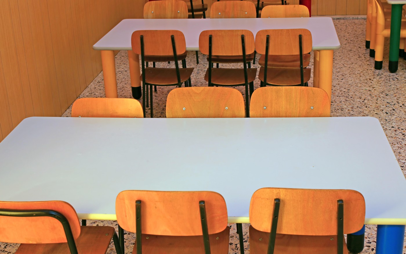 Mese separate pentru copii în cantina unei școli din Rusia