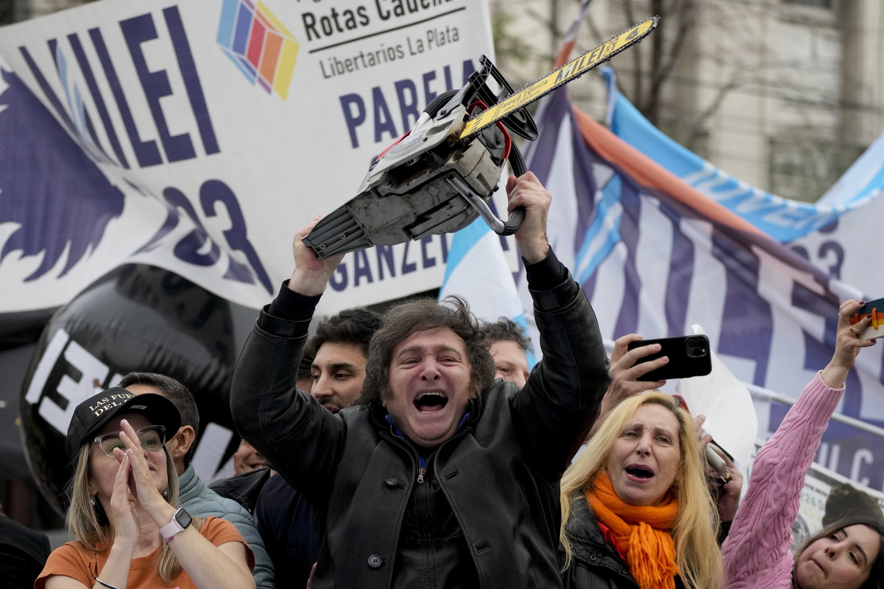 Javier Milei câștigă alegerile parlamentare din Argentina