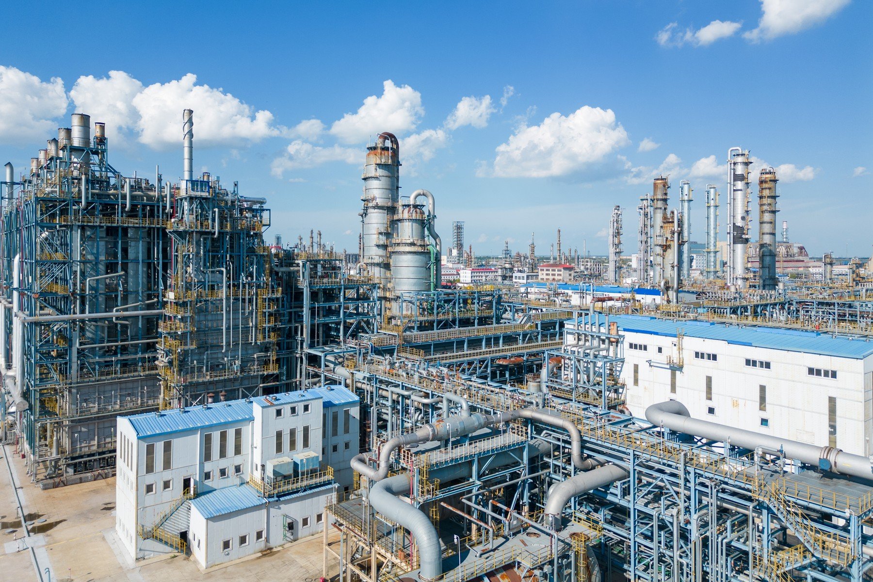 Companiile petroliere chineze suspendă achizițiile de petrol rusesc