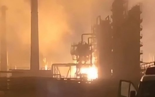 Atacurile cu drone asupra rafinăriilor rusești cresc profiturile companiilor petroliere occidentale