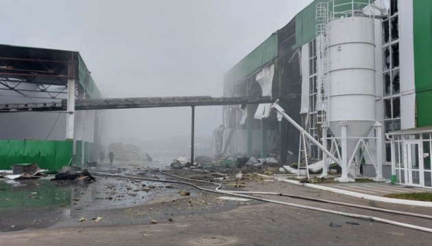 Forțele ruse au atacat o centrală termică din regiunea Cernihiv