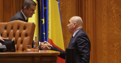 Atacurile lui Grindeanu la Bolojan nu vizează schimbarea premierului