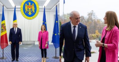 Alexandru Munteanu s-a întâlnit cu Roberta Metsola la Chișinău