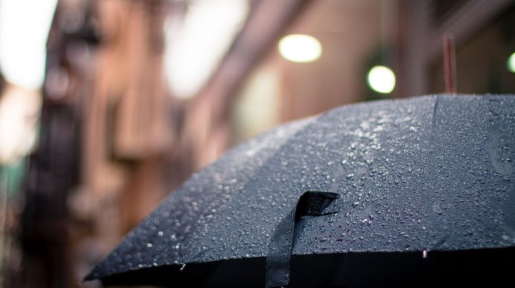 Vreme mohorâtă și ploi slabe în nordul și sudul Moldovei