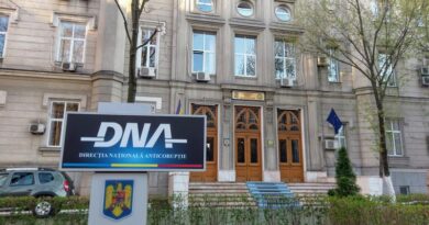 Fost senator reținut de DNA pentru promisiuni de influență