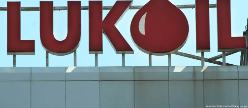 România ar putea prelua activele Lukoil