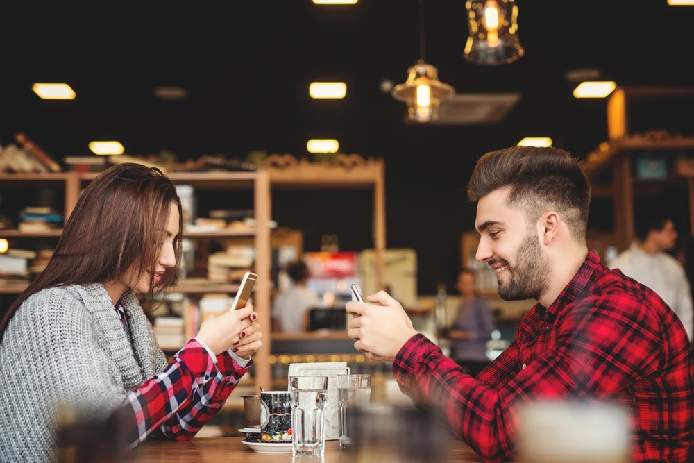 A fi offline, considerat un nou lux în era digitală