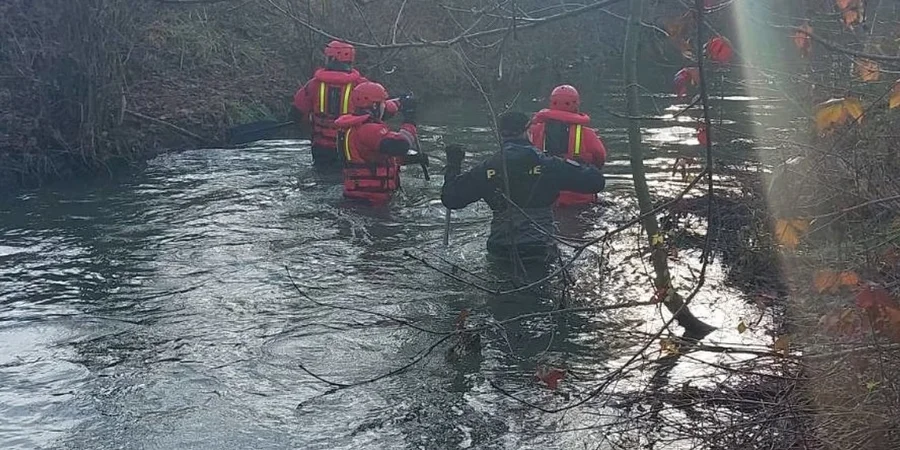 Femeie ucraineană de 22 de ani găsită strangulată într-un iaz din Cehia