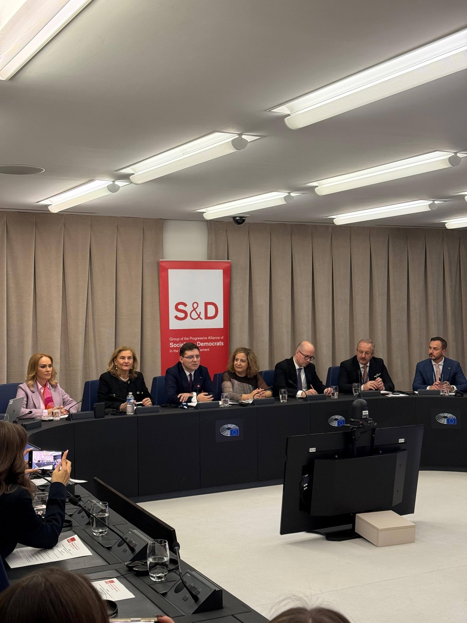 Negrescu: declarația secretarului general NATO a îngrijorat liderii europeni