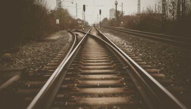 Mai multe secțiuni feroviare spre portul Pivdennyi fără energie