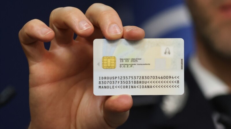 Bucureștenii cu carte de identitate electronică votează fără colant