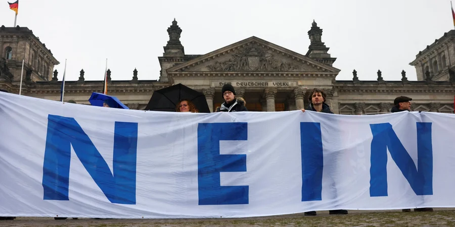 Studenții germani protestează împotriva reformei serviciului militar