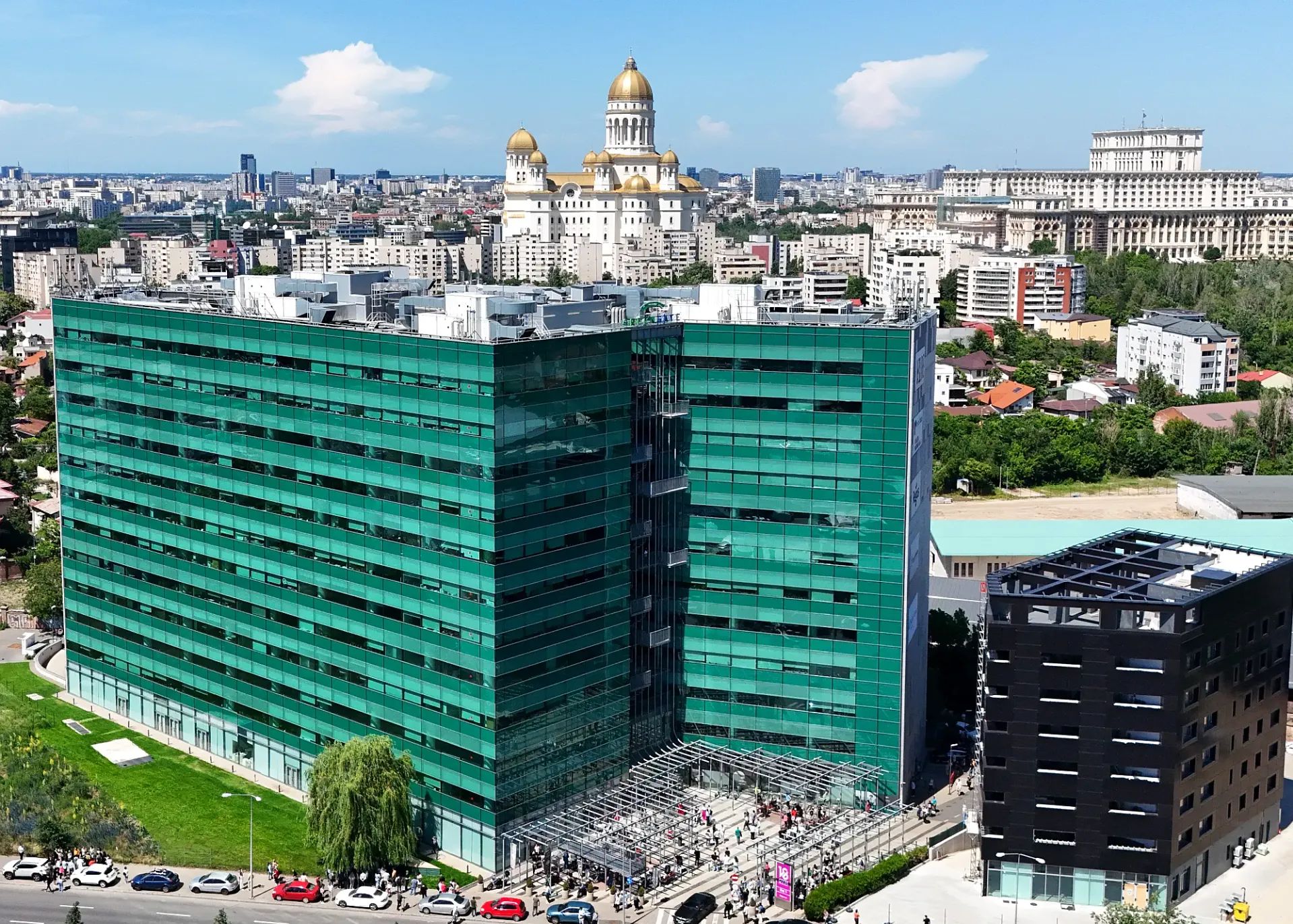 Tribunalul Ilfov plătește chirie cu 50% mai mare decât prețul pieței