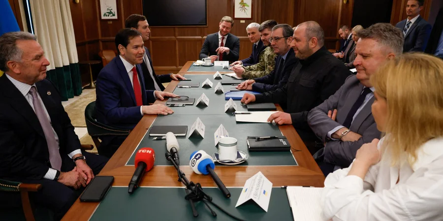 Discuții de pace includ propunerea de aderare a Ucrainei la UE până în 2027