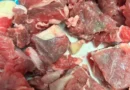 Pericol pe rafturi: carne și legume stricate în supermarketuri din București