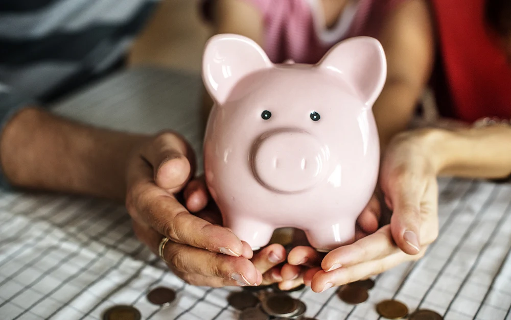 Cum să îți protejezi economiile în contextul scumpirilor