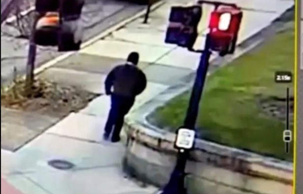 Persoana reținută în cazul împușcăturilor de la Universitatea Brown va fi eliberată