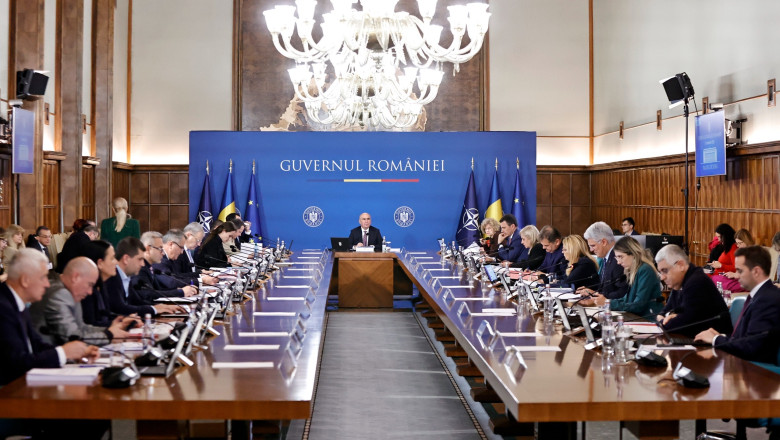 Coaliția discută reforma administrativă și alte subiecte la Palatul Victoria