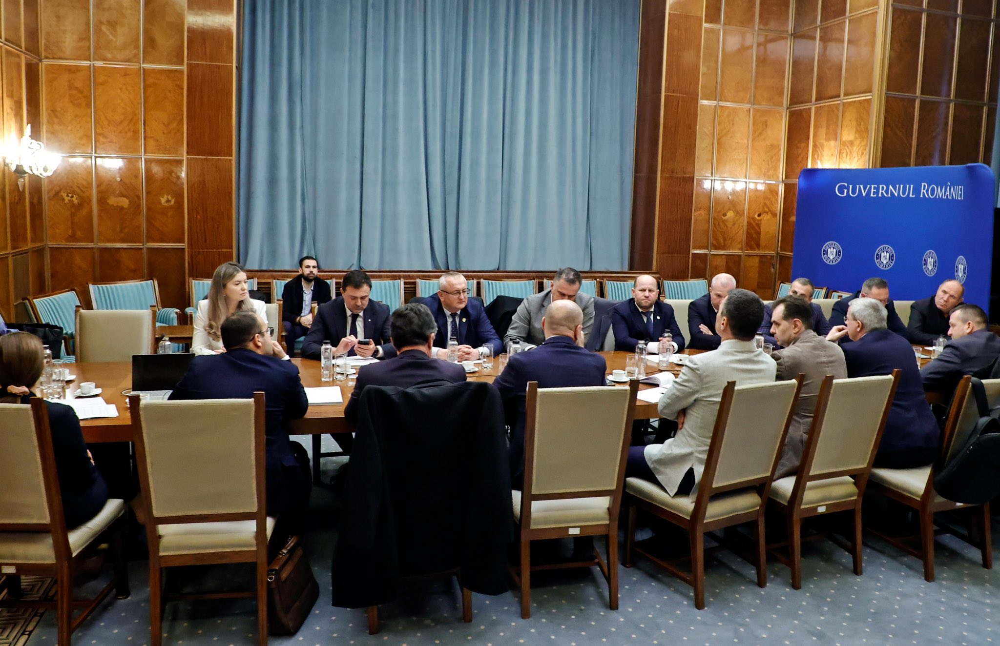 Ilie Bolojan analizează dezechilibrele bugetare față de media UE