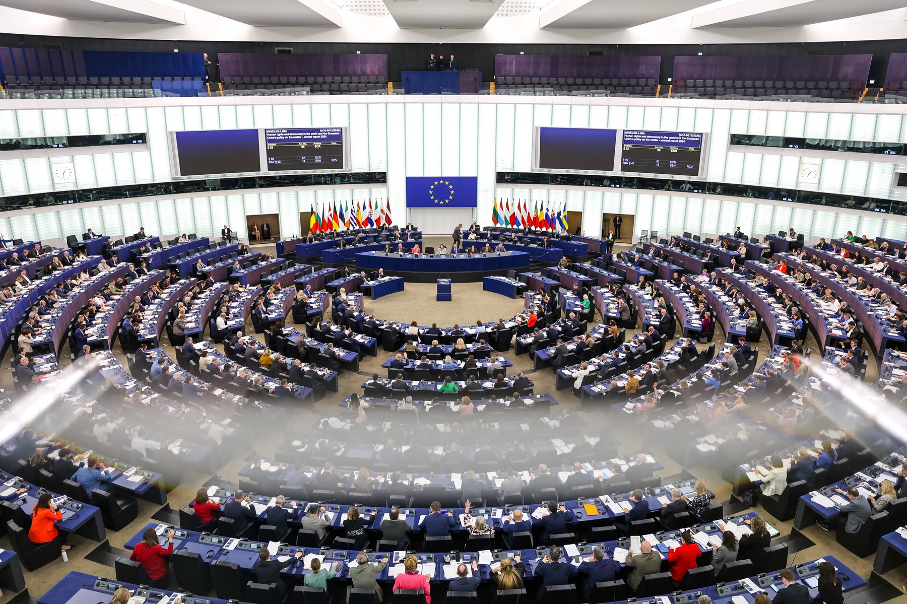 ue suspendă ratificarea acordului comercial cu sua după amenințările lui trump