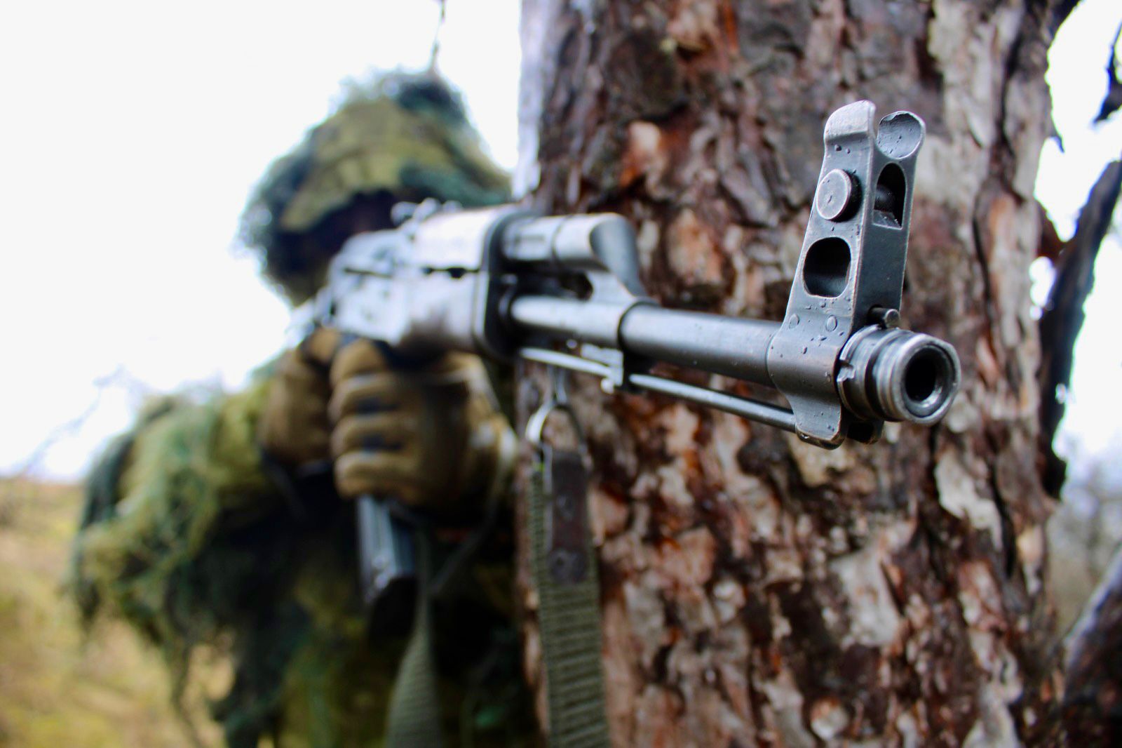 România va produce arme de asalt și va dota infanteria cu mașini de luptă