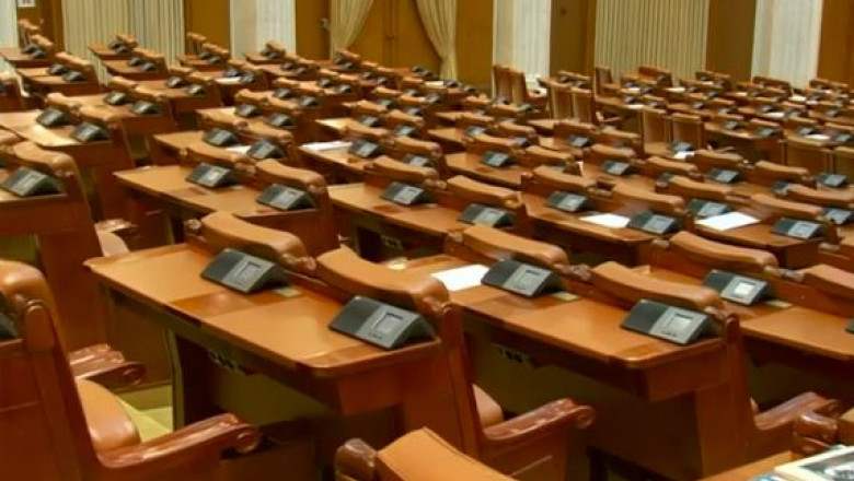 Parlamentarii încep prima sesiune ordinară a anului