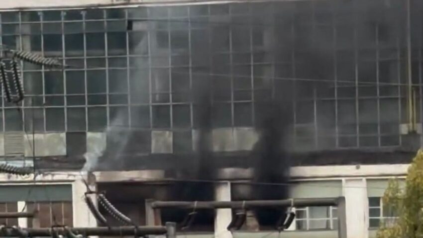 Fum la instalațiile electrice din incinta CET Iași în timpul incendiului din 17 octombrie 2026