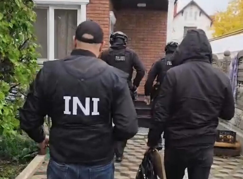 Imagine publicată de Poliția Republicii Moldova la 24 octombrie 2026 în relatarea operațiunii INI, SIS și PCCOCS privind suspiciuni de pregătire a dezordinilor în masă