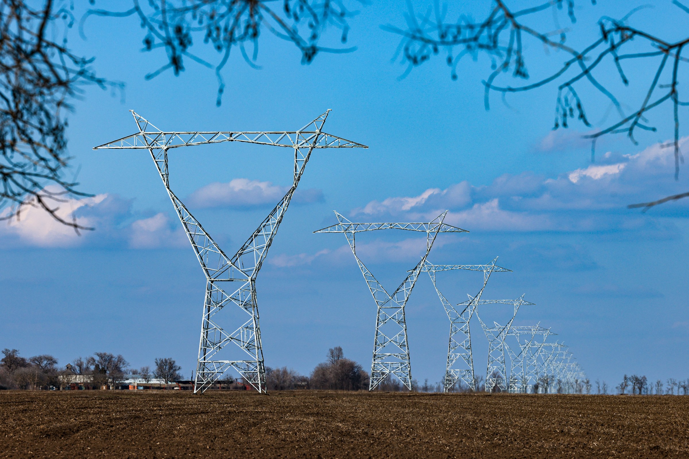 Lucrări pe șantierul liniei electrice Vulcănești Chișinău din Republica Moldova, februarie 2025, fotografie de arhivă